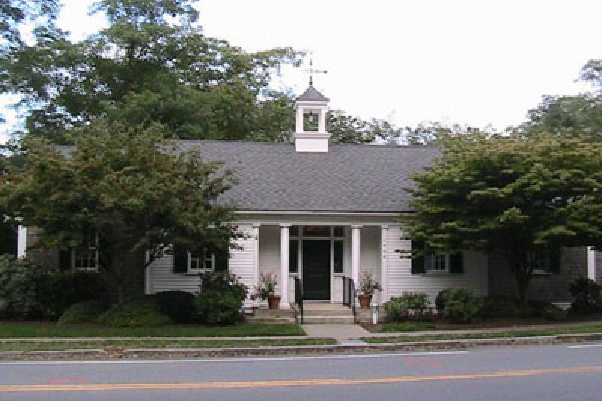 Dennis Memorial Library
